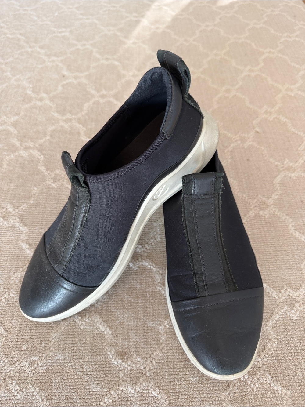Ecco Black Flexure Runner Slip-On Sneakers with White Soles